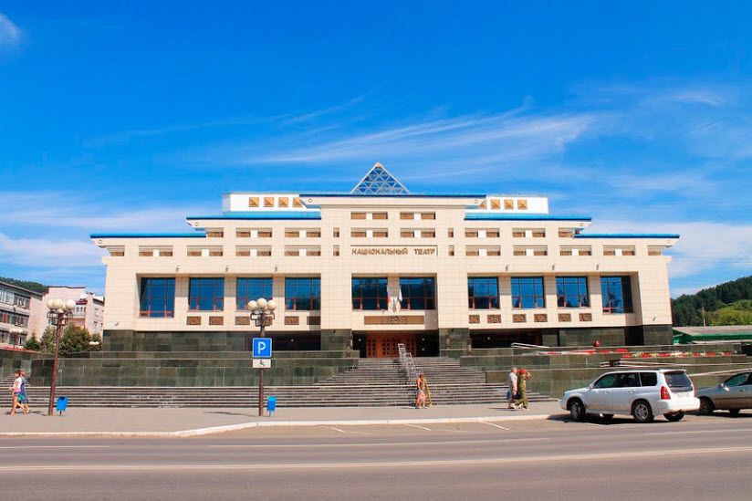 Национальный драматический театр имени П.В. Кучияк