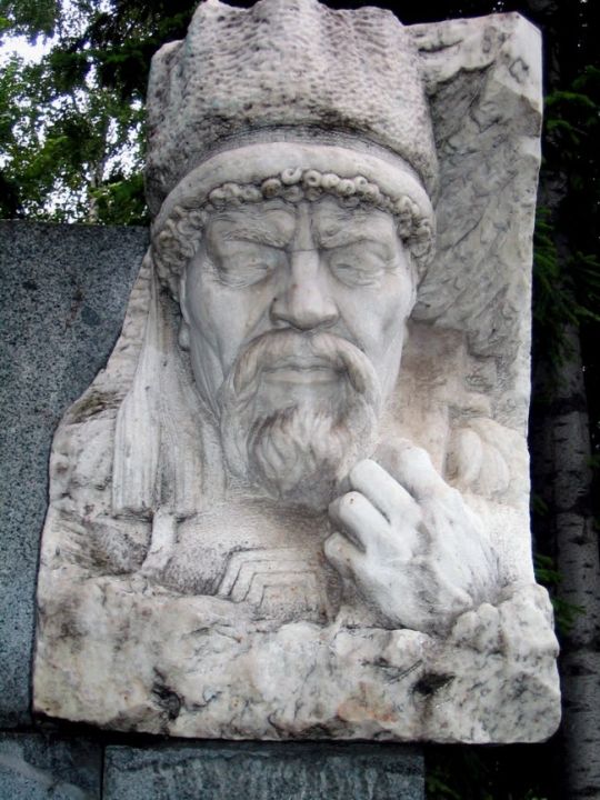 Бюст Н.У. Улагашева