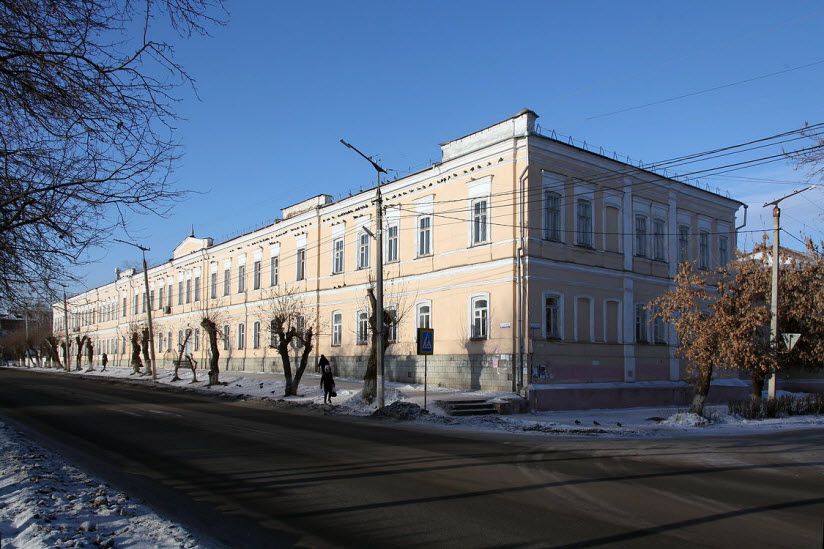 Здание мужской гимназии