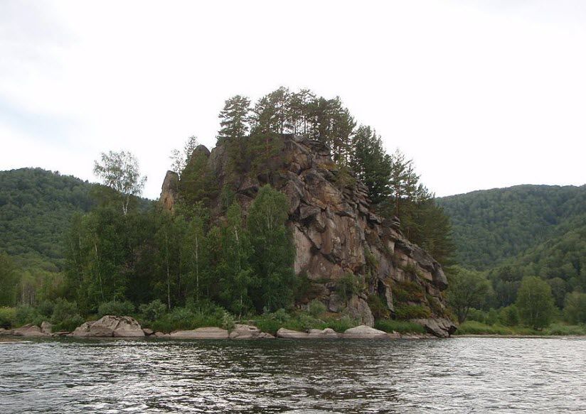 Каменный останец Стожок