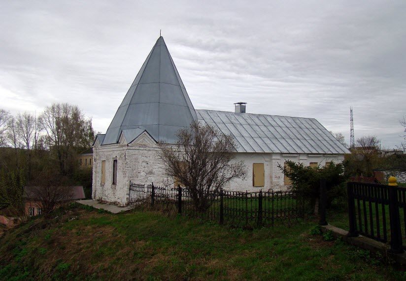 Угловая башня