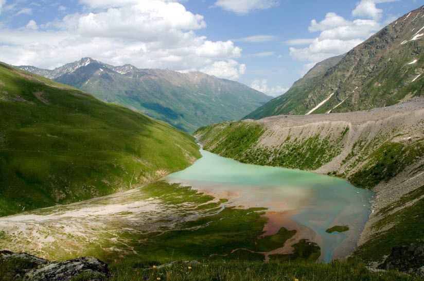 Озеро Донгуз Орун-Кель