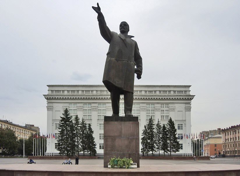 Памятник В.И. Ленину