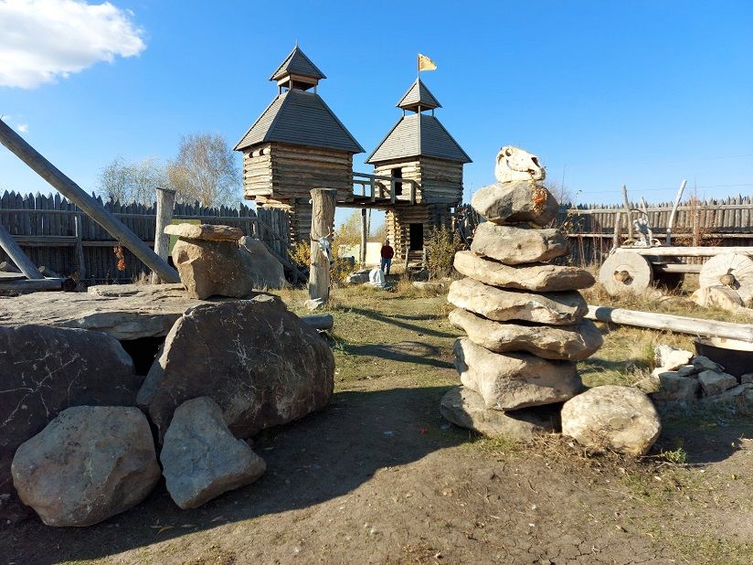 Музей каменных изваяний росо-ариев (Красный Яр)