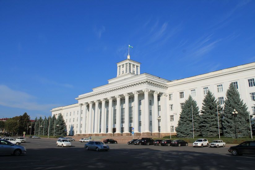 Здание республиканского парламента