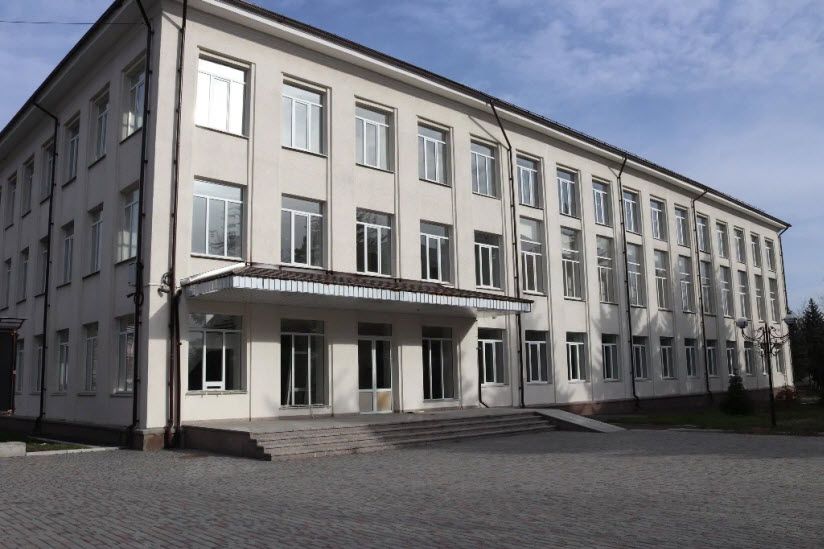 Драмтеатр имени Кайсына Кулиева
