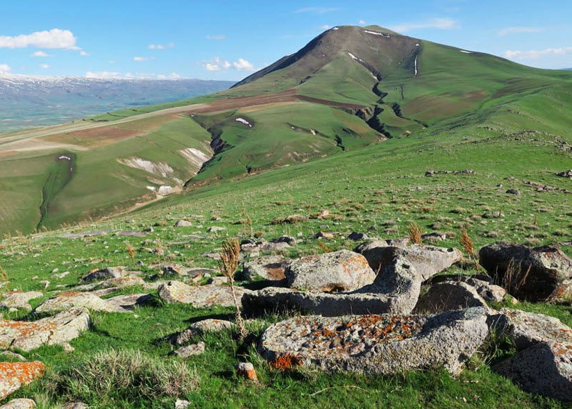Гора Атис