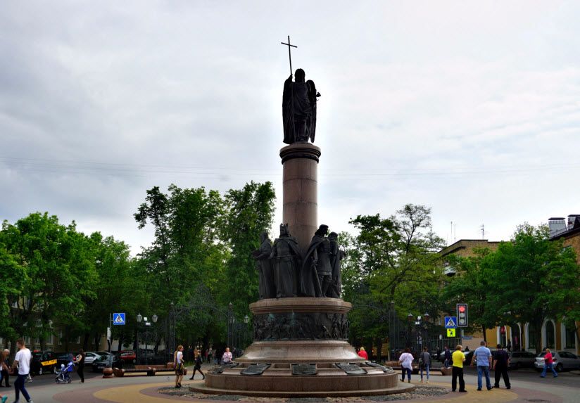 Памятник Тысячелетию Бреста