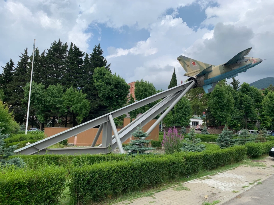 Памятник Истребитель МиГ-23МЛД