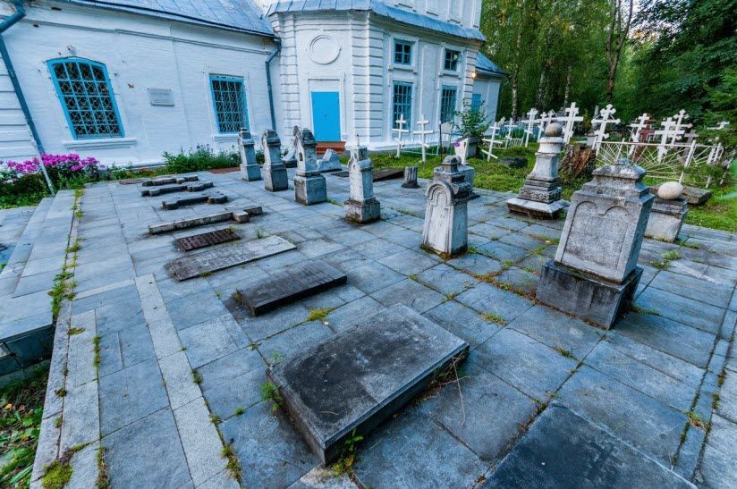 Мемориальное Завальное кладбище