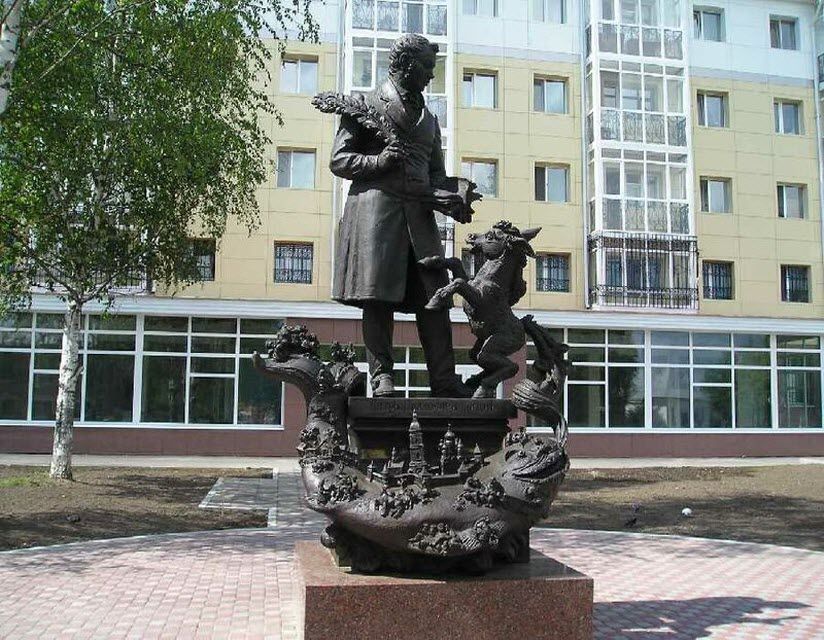 Памятник П.П. Ершову