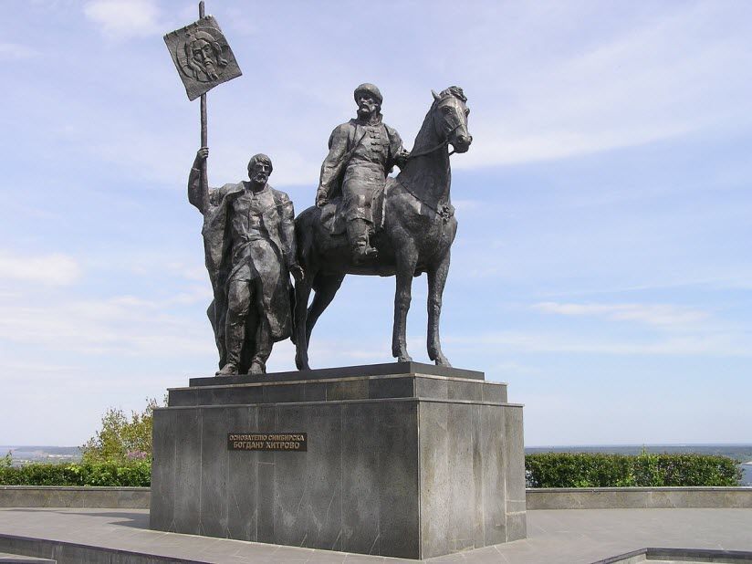 Памятник Богдану Хитрово