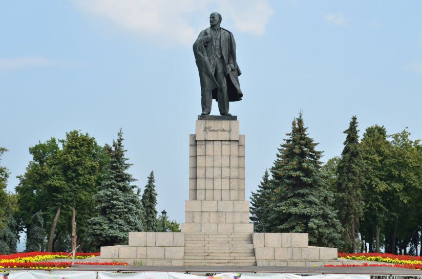 Памятник В.И. Ленину