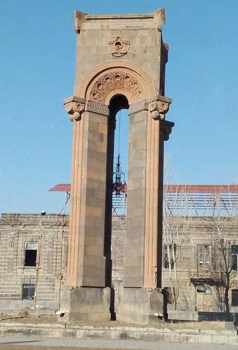 Памятник 60-летию Ленинакана