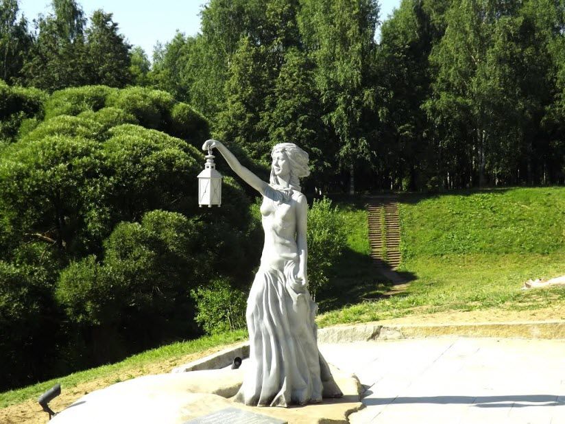 Бегущая по волнам