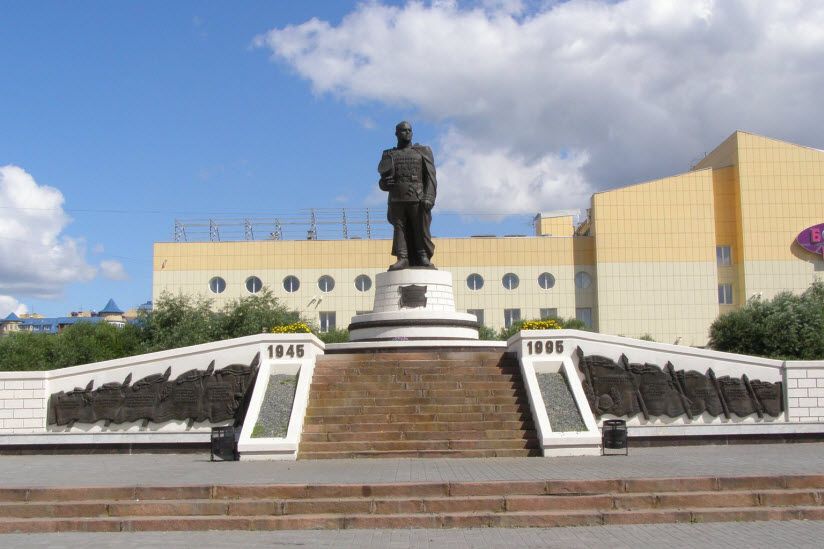 Памятник Жукову