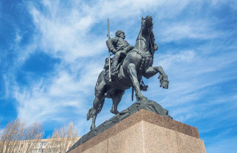 Памятник Оренбургскому казачеству