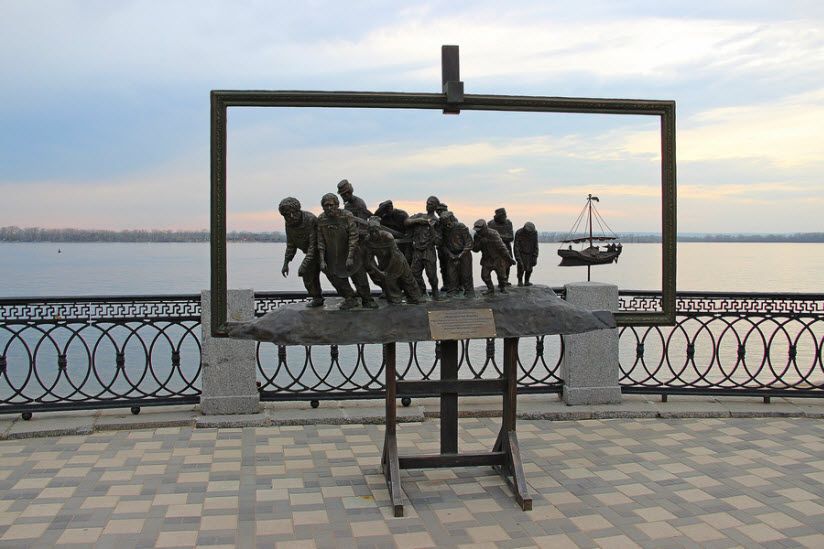 «Бурлаки на Волге»