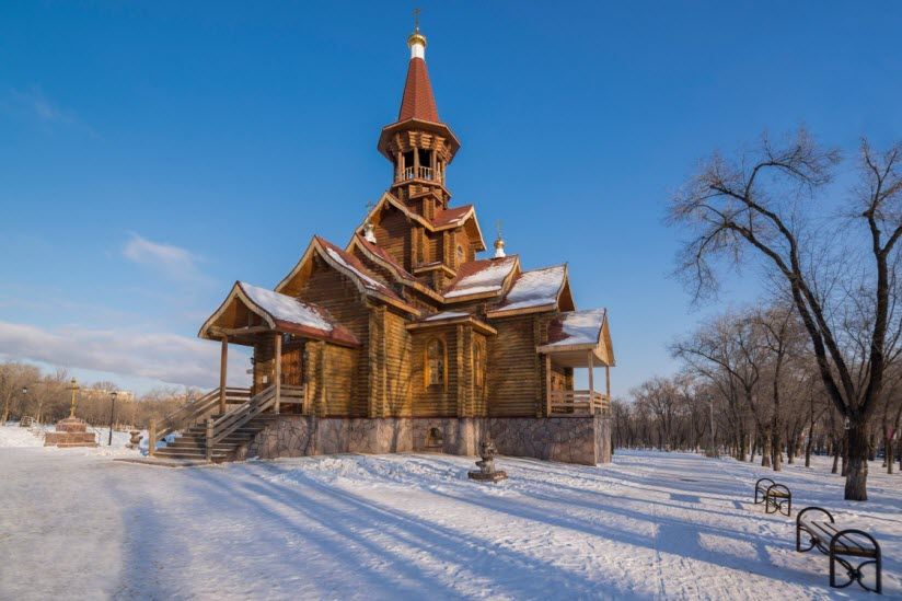 Церковь Успения Пресвятой Богородицы в парке Дружба