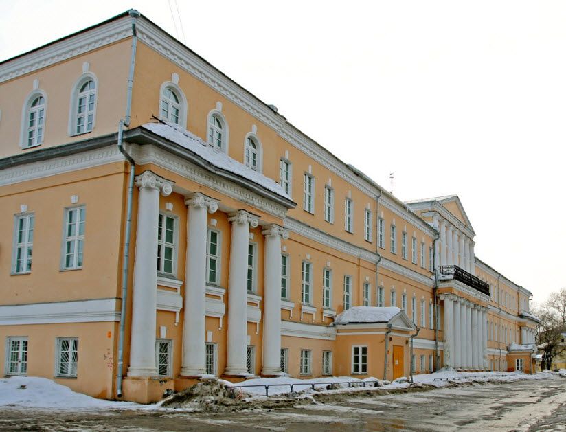 Здание мужской гимназии