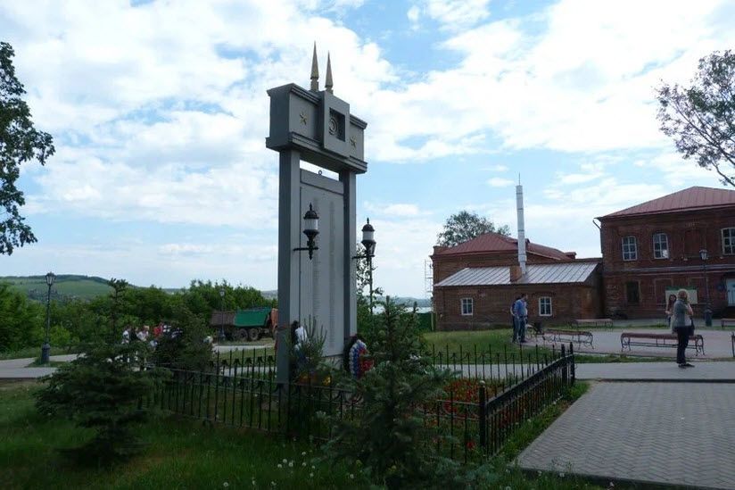 Обелиск односельчанам, погибшим в ВОВ