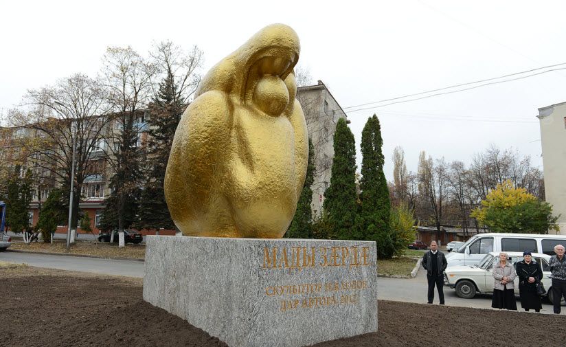 Скульптура Сердце матери