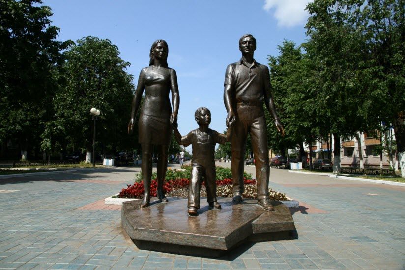 Скульптура Семья
