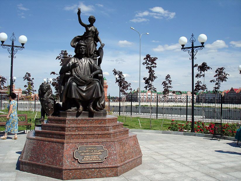 Памятник Лоренцо Медичи