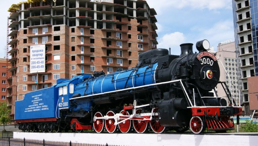 Памятник паровозу ФД 21-3000