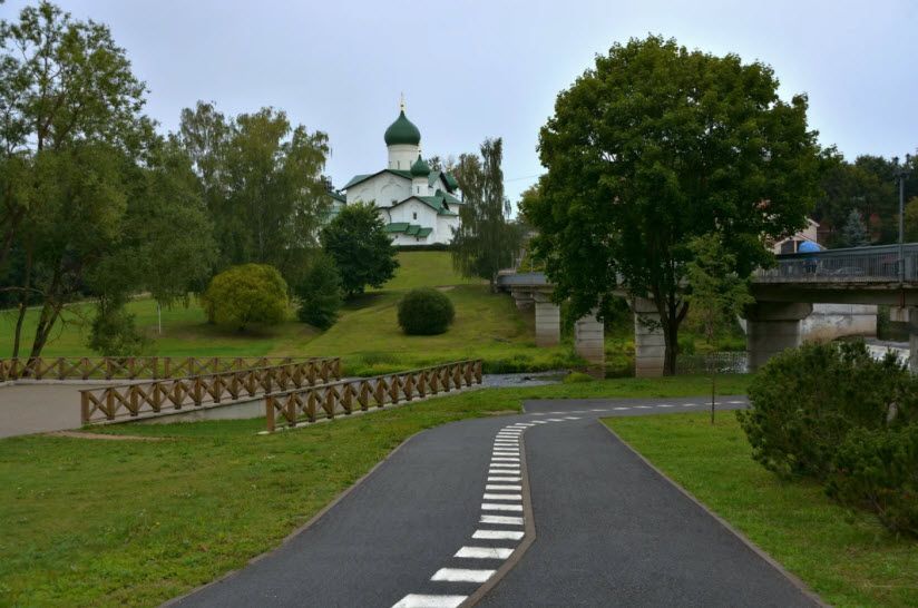 парк реки Псковы