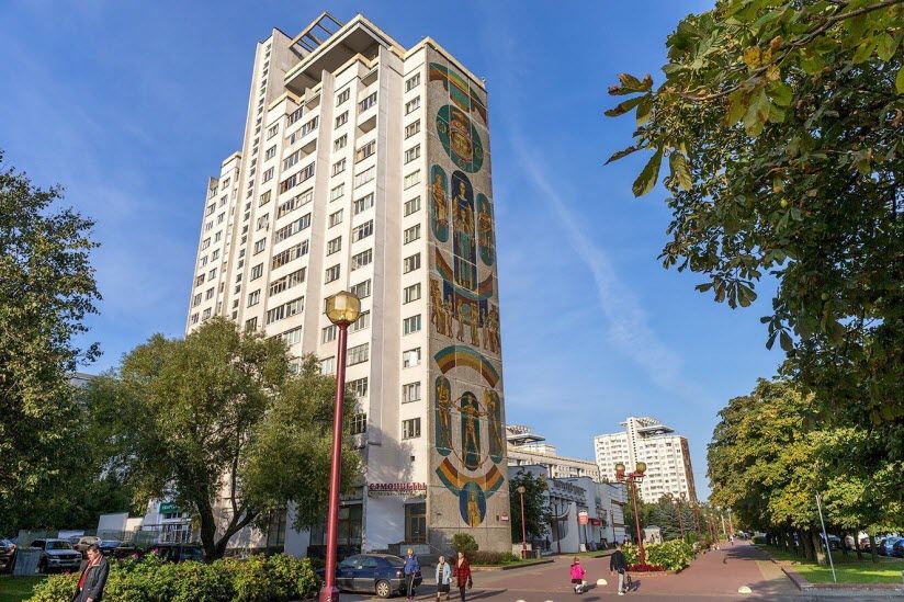 Мозаичные панно Кищенко на проспекте Независимости