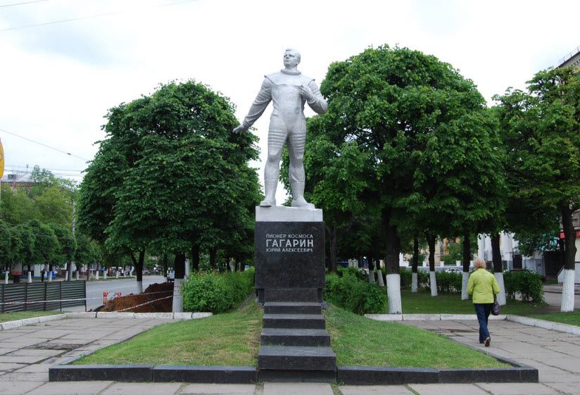 Памятник Гагарину