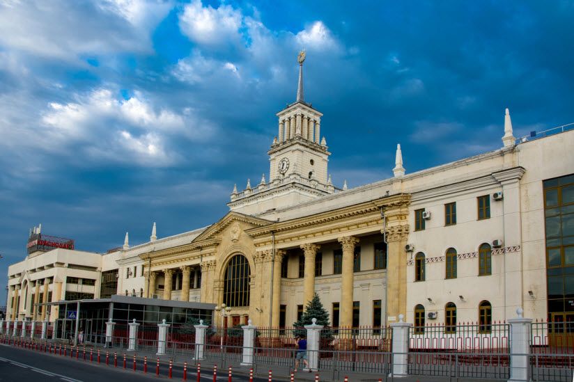 Здание железнодорожного вокзала Краснодар-1