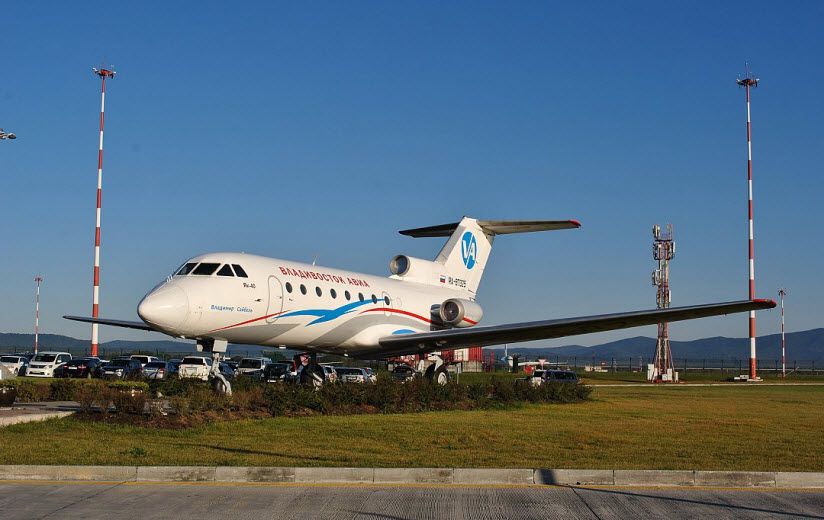 Инсталляция Самолет Як-40К