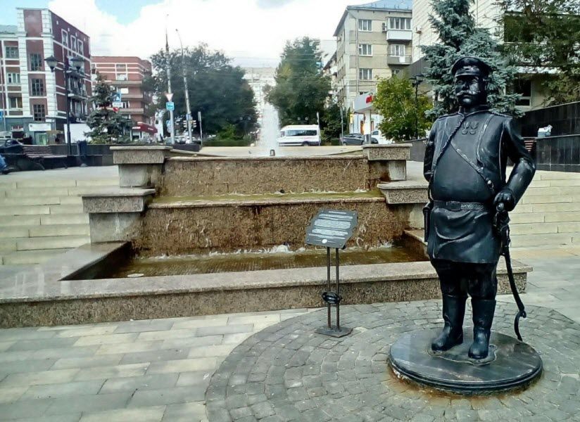 Памятник Городовому