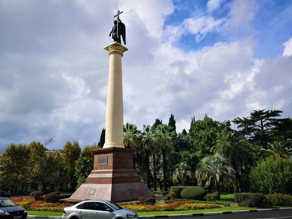 Монумент Михаила-Архангела