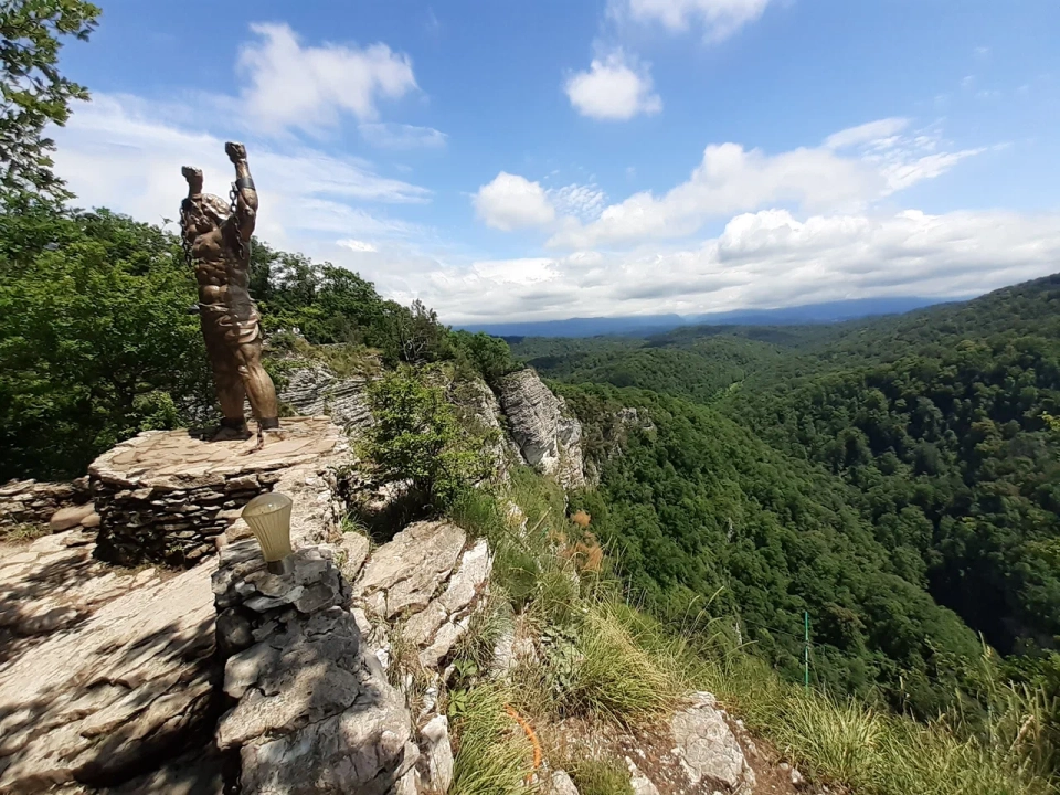 Орлиные скалы и Прометей