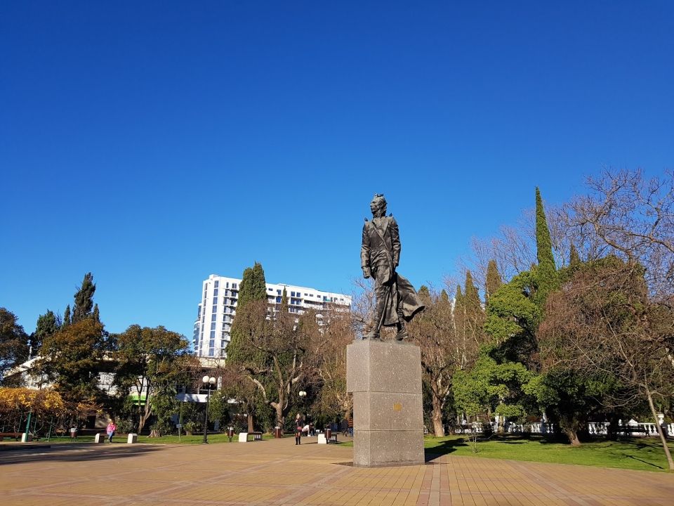 Памятник Н.А. Островскому