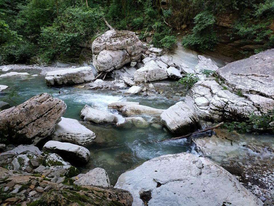 Белые скалы