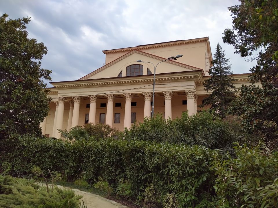 Зимний театр