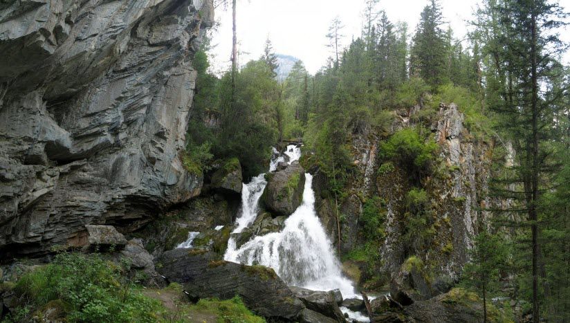 Большой Уларский водопад