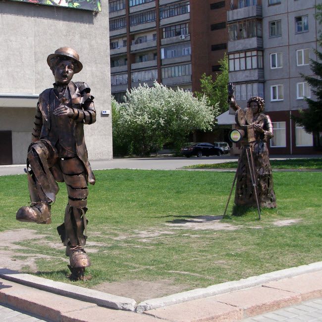 Памятник Чаплину