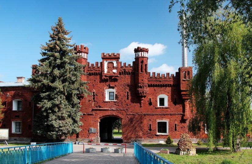 ТОП-50 достопримечательностей Бреста: Список интересных мест