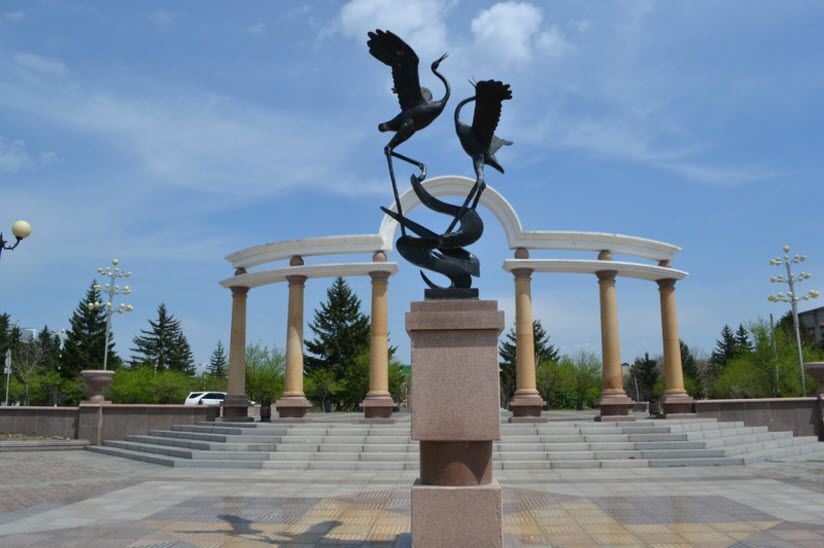 Памятник «Журавли»