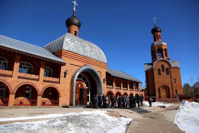Храм Всех Святых, в Земле Российской Просиявшей