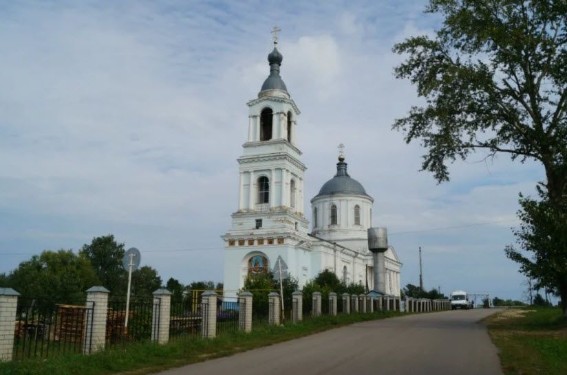 Храм Успения Богородицы в селе Суворово