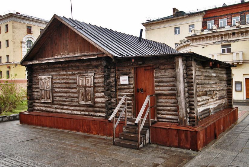 Первый дом