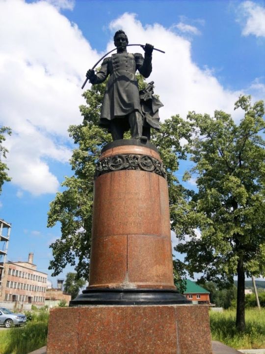 Памятник П. Аносову