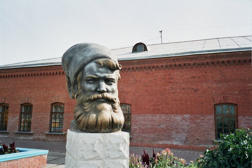 памятник Ермаку