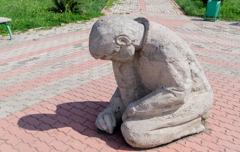 Памятник Неизвестному художнику